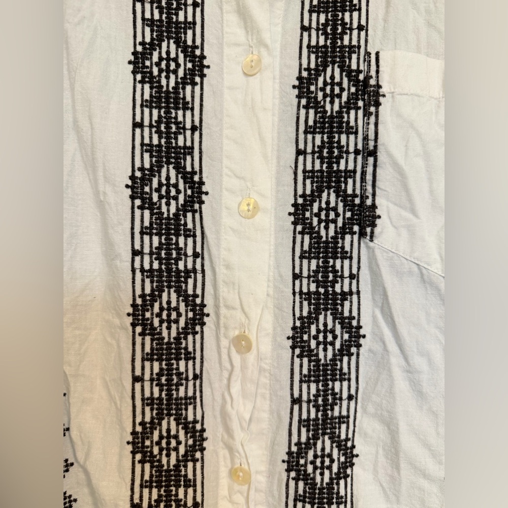 Julia Amory Husband Shirt in White with Brown Embroidery, Size XL - Picture 3 of 10